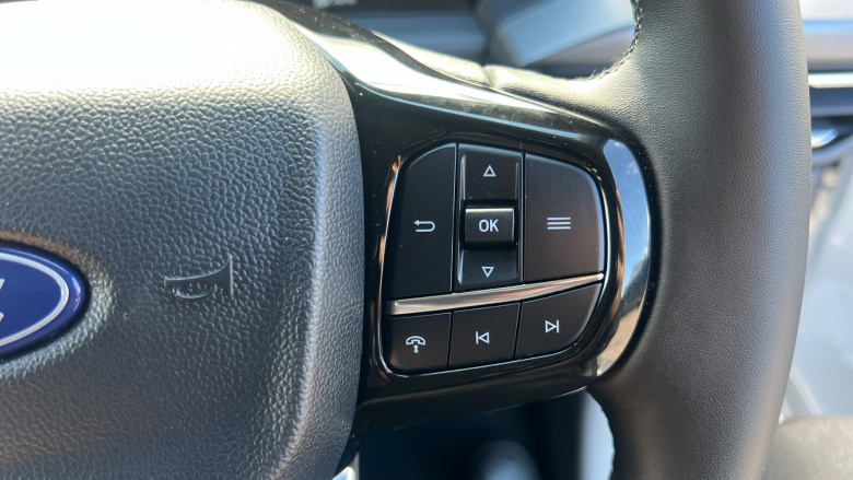 Ford Tourneo Custom 320 L2 Diesel Fwd 2.0 EcoBlue 136ps H1 Titanium 8 seater